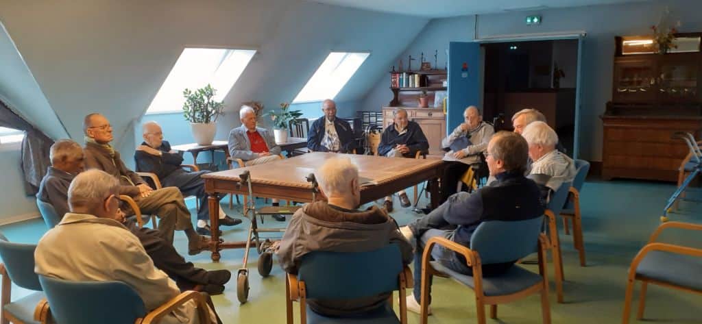 Réunion de communauté avec l'Auxiliaire