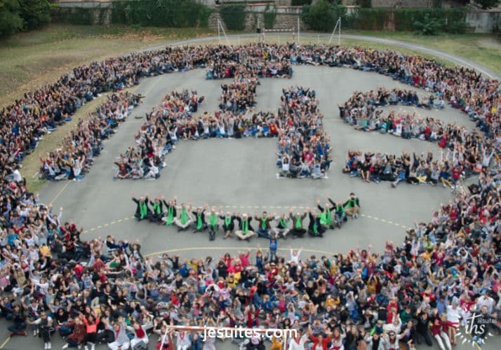 rassemblement des equipes educatives a liege - reseau jesuite etablissement scolaire en belgique