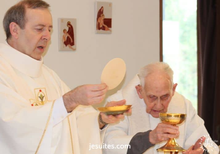 vivre le grand age en communaute jesuite - temoignage du pere jacques gebel