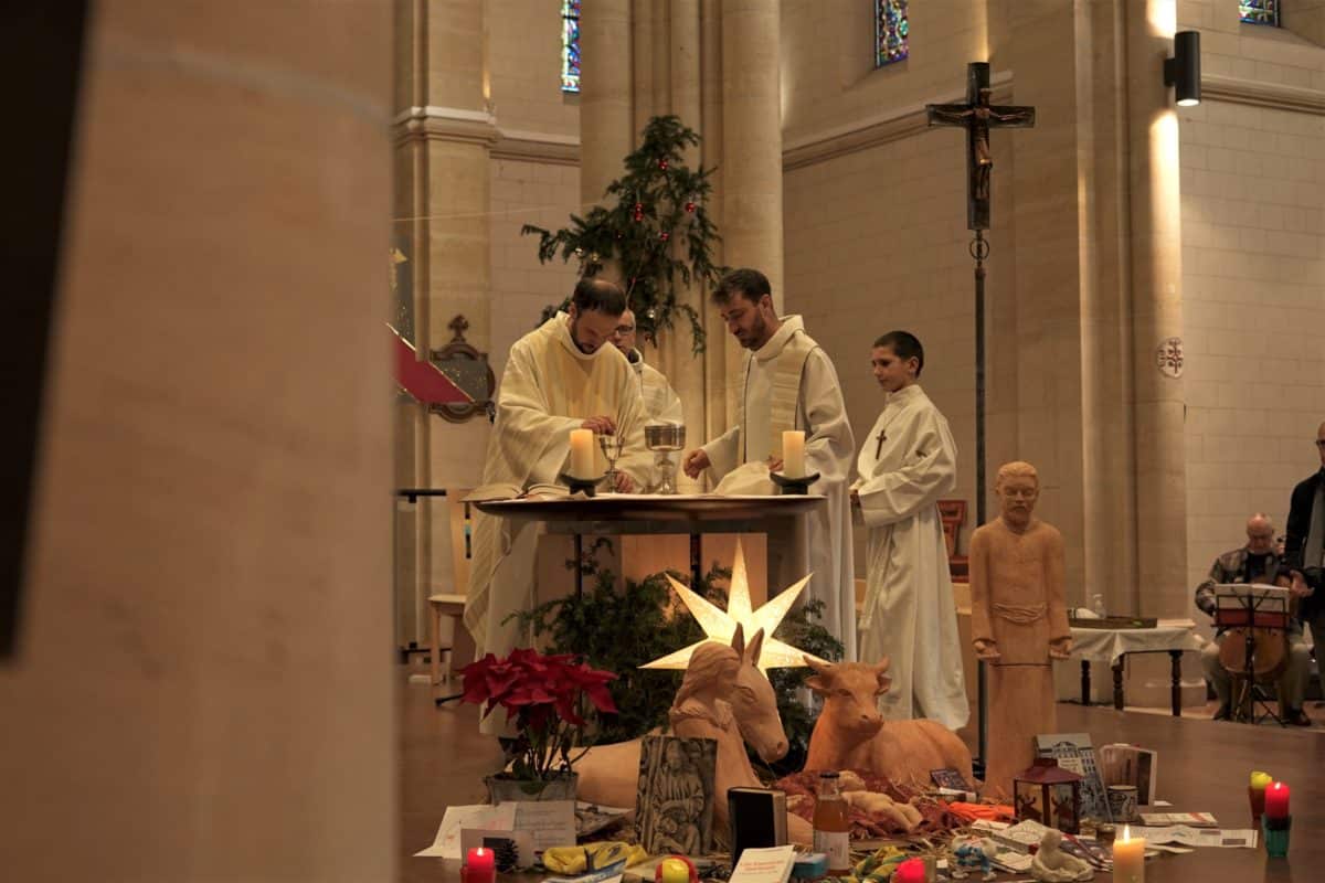 assemblee de province des jesuites 2022 - messe pere xavier de benaze