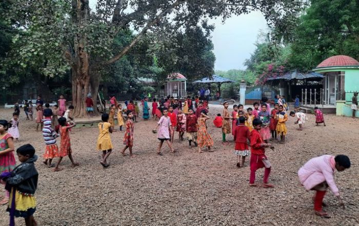 RécréationEnfants_Ashram_Inde